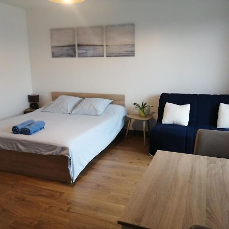 Studio générosité proche de la Loire Orléans Esterno foto