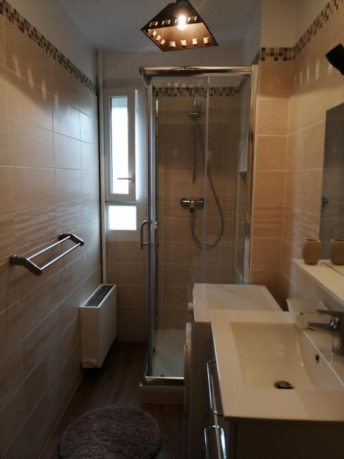 Studio générosité proche de la Loire Orléans Esterno foto